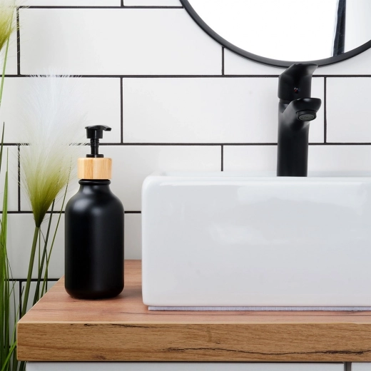 Ușor, rezistent și ușor de curățat