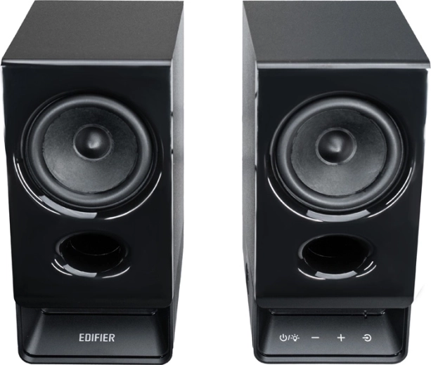 Control la îndemână și aspect curat pe birou