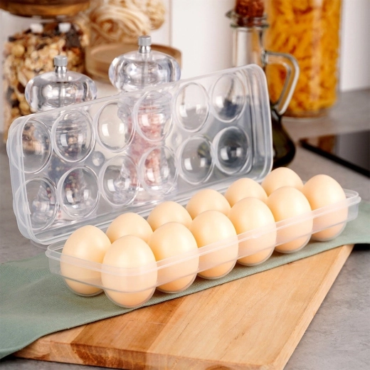 Spații modelate pentru 12 ouă