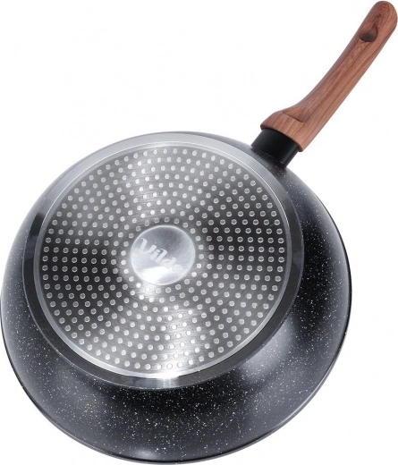 Compatibilă cu toate tipurile de plite, inclusiv inducție