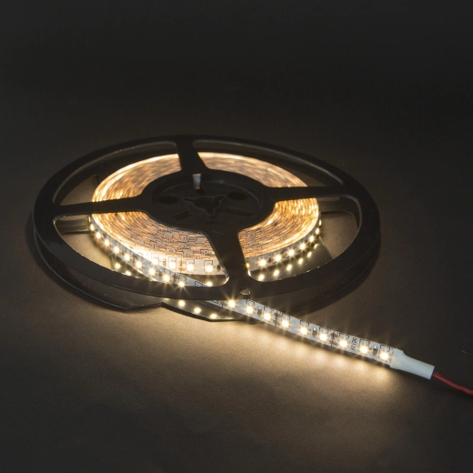 Bandă LED cu lumină albă naturală de 3000 K, 5 m