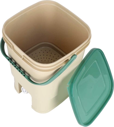 Insert interior pentru separarea părților solide