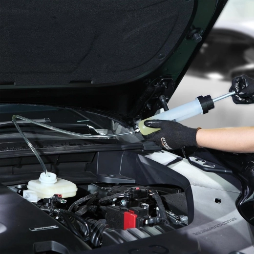 Potrivită pentru întreținerea automobilului