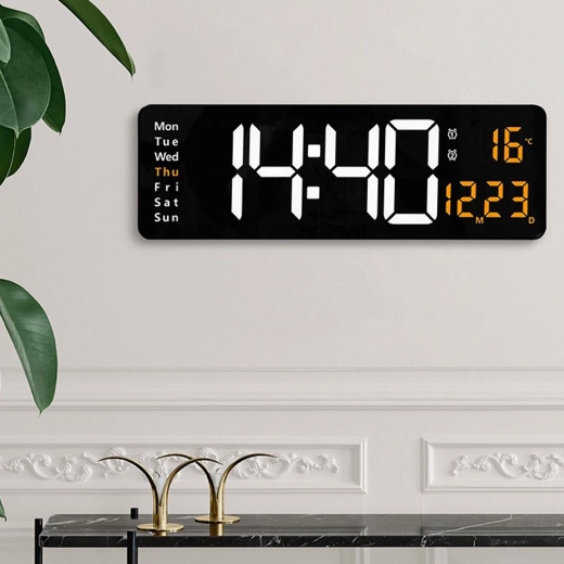 Ora, data și temperatura – clar pe un singur display