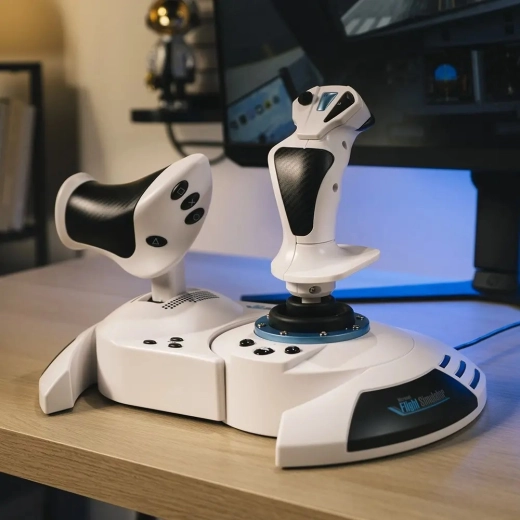 Control realist HOTAS pentru simulatoare de zbor