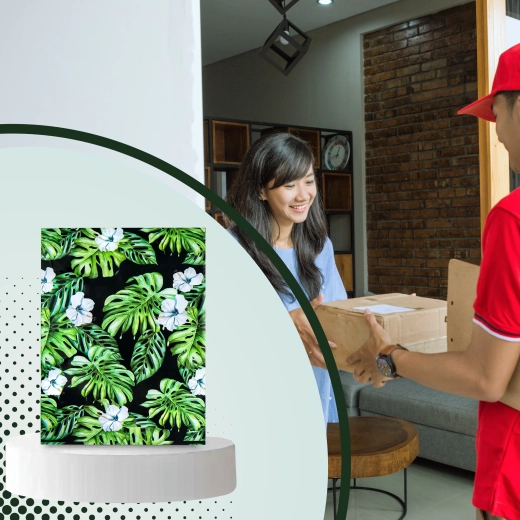 Design tropical stilat pentru unboxing mai plăcut