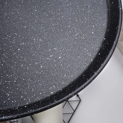 Suprafață din granit antiaderentă pentru întoarcere ușoară