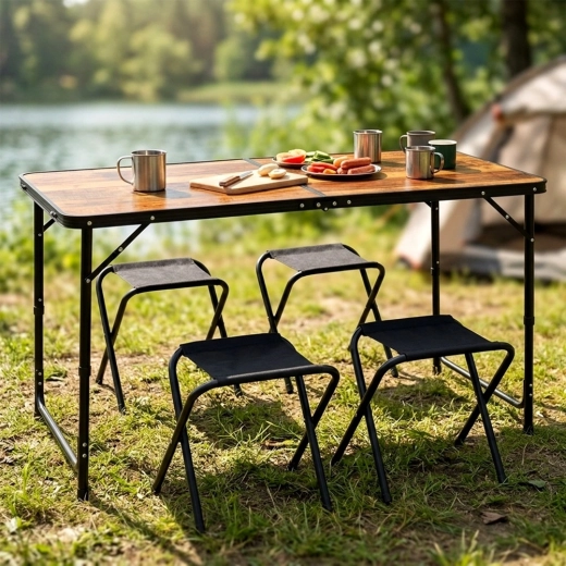 Set complet de camping: masă + 4 scăunele