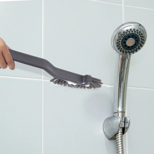 Curățare precisă a rosturilor și colțurilor