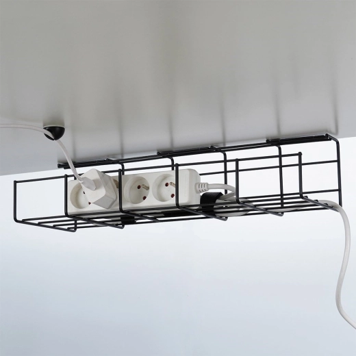 Ordine și siguranță sub biroul de lucru