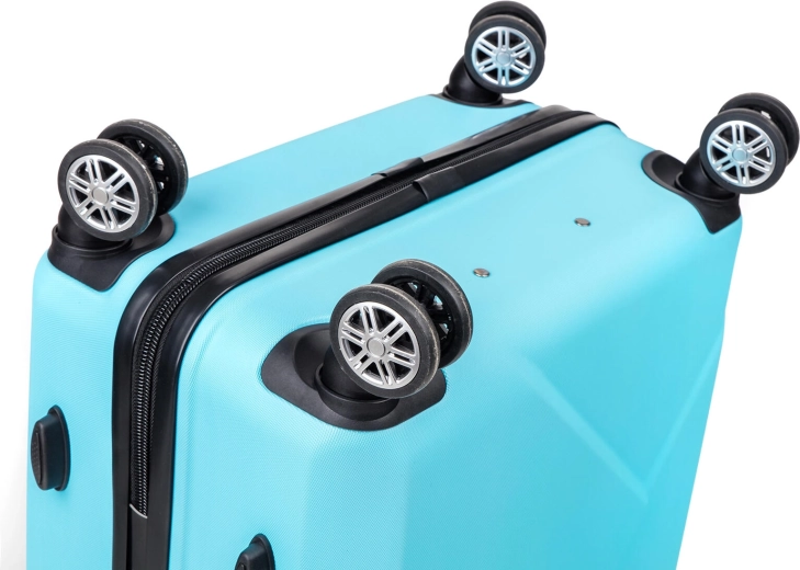 Manevrare ușoară datorită celor 4 roți 360°