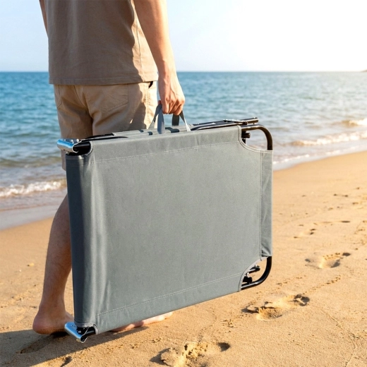 Construcție pliabilă cu mânere pentru transport