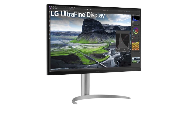 Imagine UHD pe suprafața mare de 31,5"