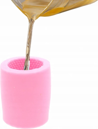 Potrivită pentru ceară și parafină