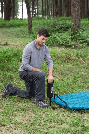 Construcție ușoară și rezistentă pentru călătorii