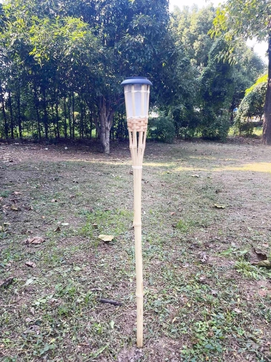 Design natural din bambus