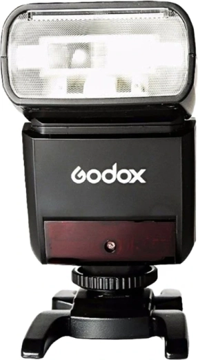 Controlul luminii prin reflectare și zoom 24–105 mm