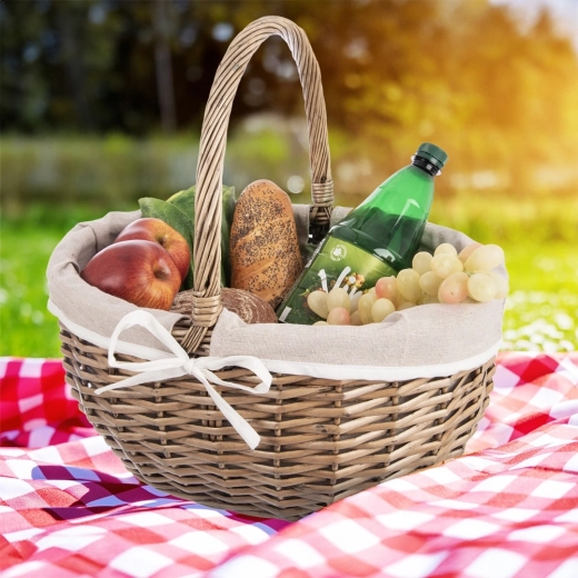 Pregătit pentru picnic și cumpărături