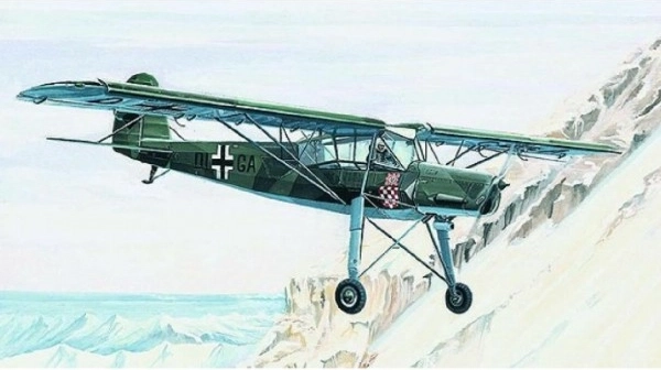 Model Fieseler FI-156 Storch 13,8x19,6 cm în cutie de 25x14,5x4,5 cm