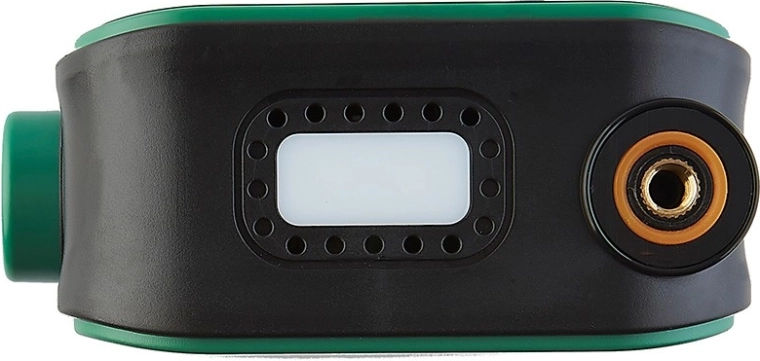 Powerbank și lanternă LED pentru călătorii