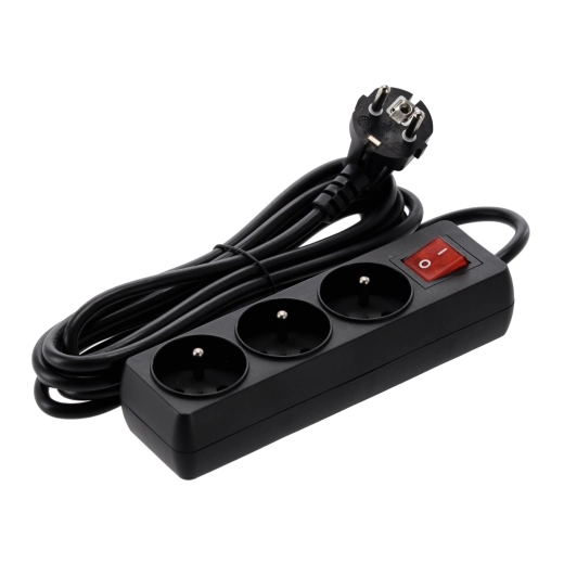 Trei prize Schuko într-o carcasă rezistentă