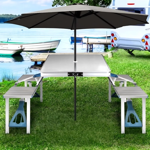 Umbră confortabilă datorită orificiului pentru umbrelă