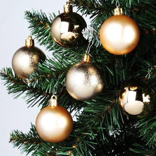 Trei finisaje elegante într-un auriu unitar