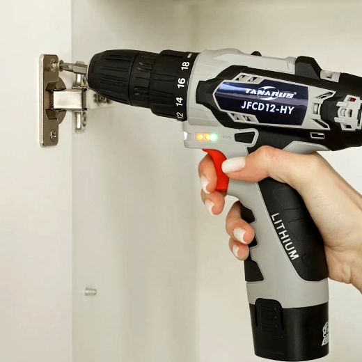 Lumină LED pentru lucru chiar și în întuneric