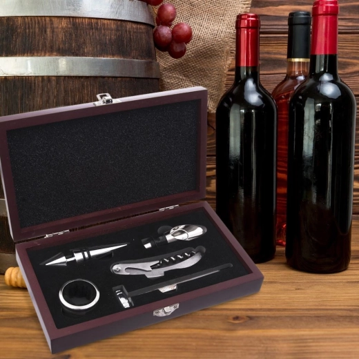 Totul pentru deschidere și servire într-o singură cutie