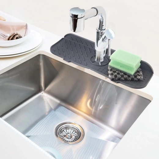 Zonă curată și uscată în jurul bateriei