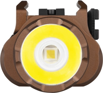 Până la 1500 lm și bătaie de 205 m