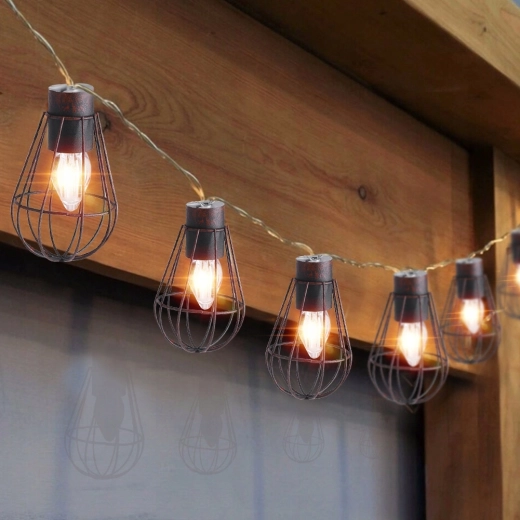 Lumină ambientală caldă pentru seri confortabile