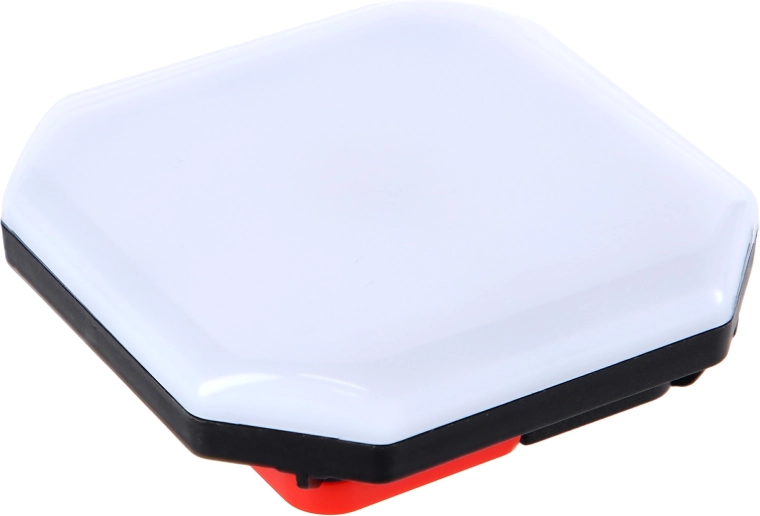 Lumină puternică și uniformă de 220 lm