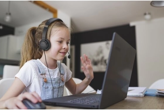 Comunicare clară: reducere pasivă a zgomotului și microfon pivotant