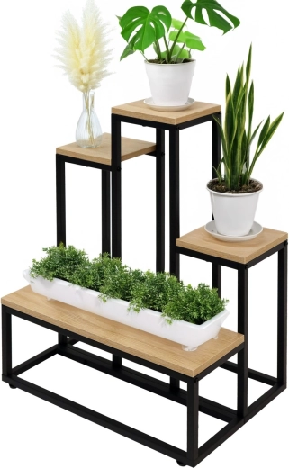 Mai multe niveluri pentru până la 6 plante