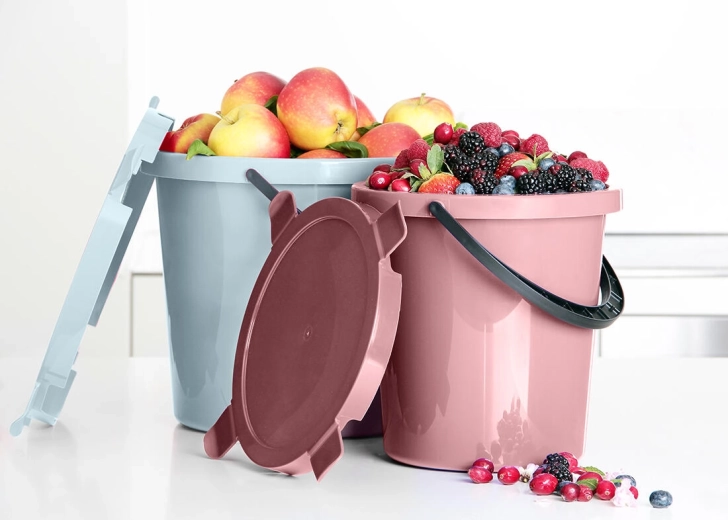 Capac sigur cu patru cârlige