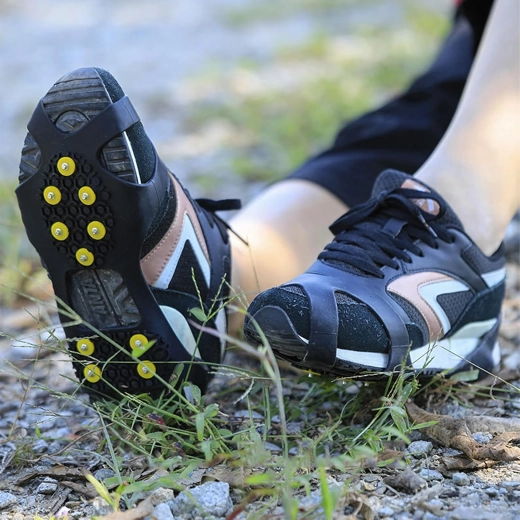 Tracțiune puternică pe gheață și zăpadă