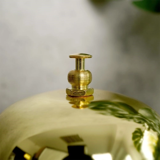 Construcție metalică durabilă fără arcuri