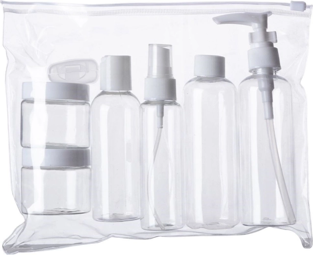 Set de călătorie complet într-o husă transparentă și ordonată