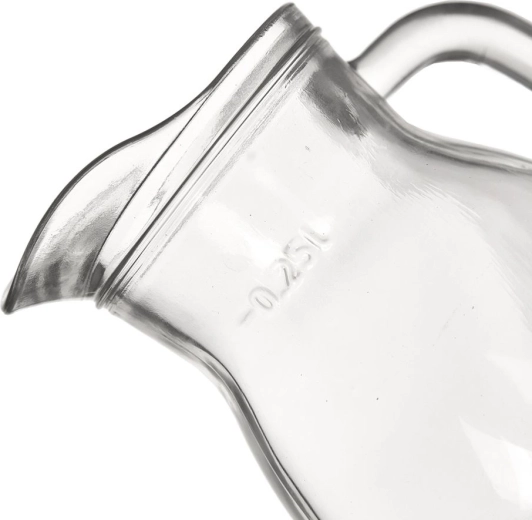 Dozare precisă datorită marcajului de 0,25 l