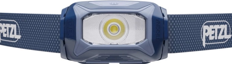 Putere 300 lm și rază de până la 65 metri