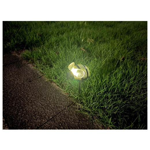 Lumină LED alb cald pentru o atmosferă cozy