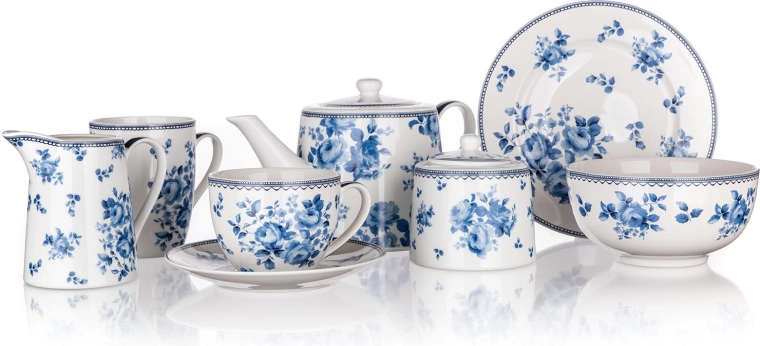 Completați-vă serviciul de ceai