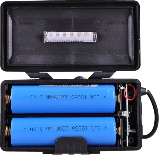 Autonomie de până la 16 ore și alimentare cu 2× 18650 Li-Ion