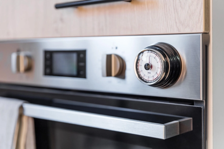 Magnet puternic pentru amplasare ușoară