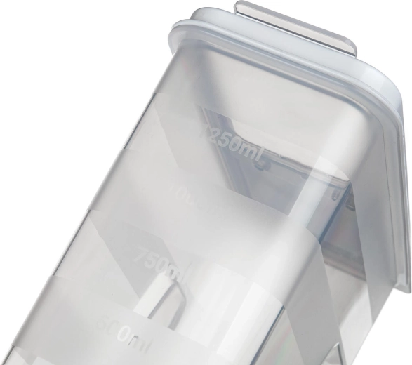 Măsurare precisă datorită scalei din 250 în 250 ml