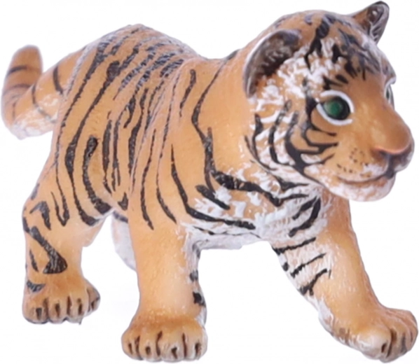 Detalii realiste și culori vii