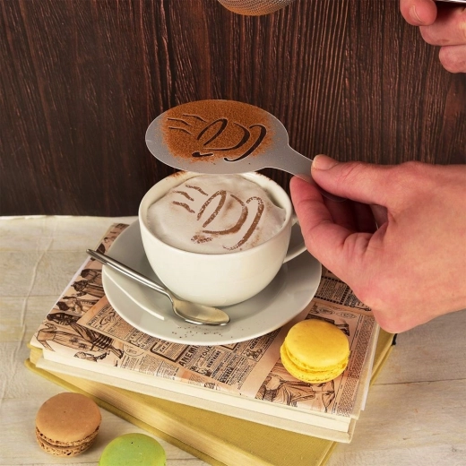 Latte art efectuos în câteva secunde