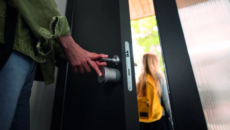 Instalare rapidă pe majoritatea ușilor