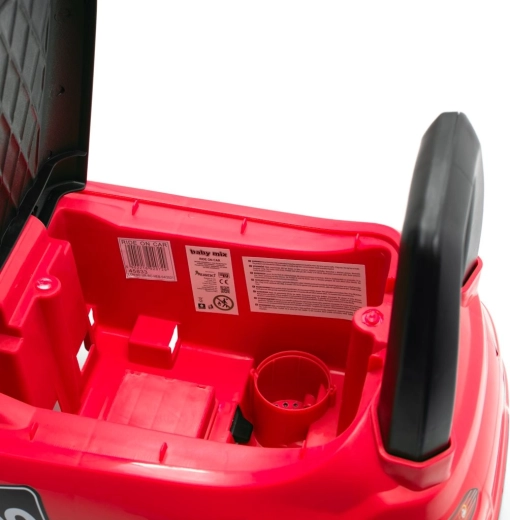 Spațiu de depozitare sub șezut